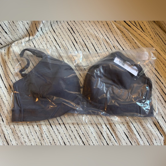 Lively Spacer Bra in Smoke, 32DDD - Picture 8 of 9